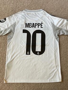 Mbappe #10 Real Madrid 25/26 Home Jersey Fan Version Size Medium